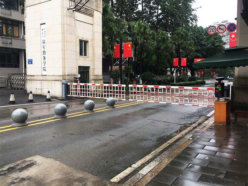 傳統(tǒng)停車場進行車牌識別系統(tǒng)改造需要注意哪些？